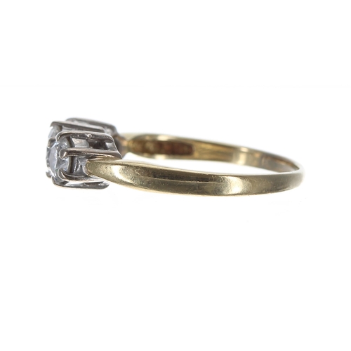 183 - 18ct yellow gold three stone diamond ring, round brilliant-cut, 0.90ct approx in total, clarity I1, ... 