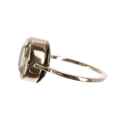 415 - Antique gold oval yellow sapphire single stone ring, 12mm x 9.5mm, 3gm, ring size L