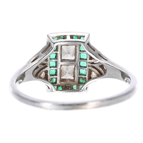 106 - Attractive Art Deco platinum emerald and diamond cluster ring, with two princess-cut diamonds in a c... 