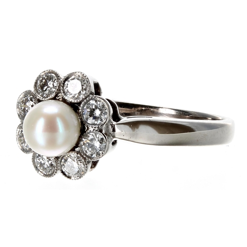 341 - Good quality 18ct white gold cultured pearl and diamond cluster ring, the pearl measuring 5.5mm, in ... 