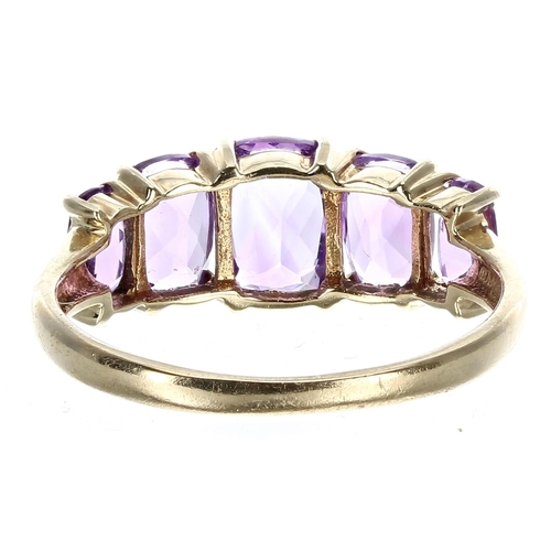 422 - Modern 9ct yellow gold amethyst five stone ring, width 7mm, 2gm, ring size N