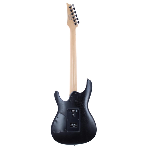 282 - 2011 Ibanez S Series S420 electric guitar, made in Indonesia; Body: matt black finish, dings and min... 