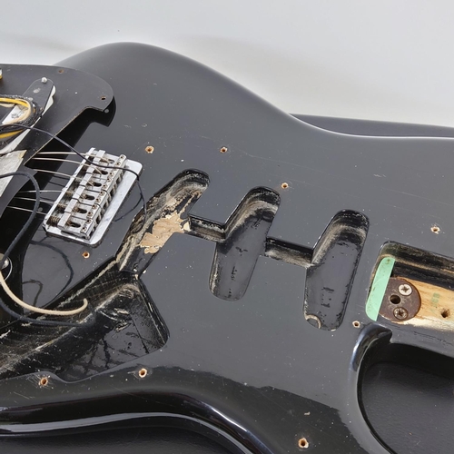 288 - 1976 Fender Stratocaster hardtail electric guitar, made in USA, ser. no. 7xxxx6; Body: black finish,... 