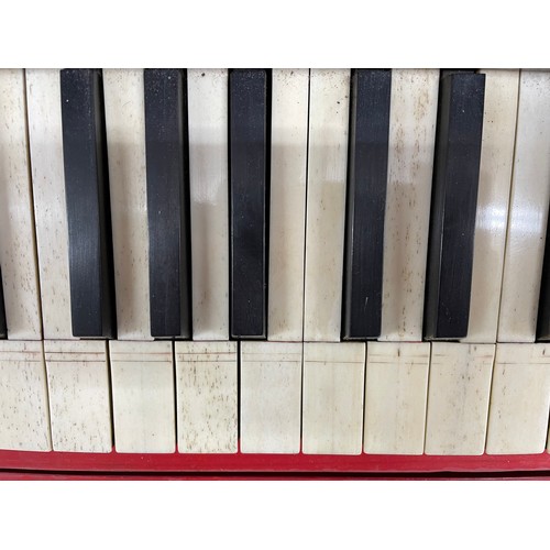 1554 - An unfretted (bundfrei) clavichord by Marcus Gabriel Sondermann, Rendsburg, 1805, the exterior of th... 