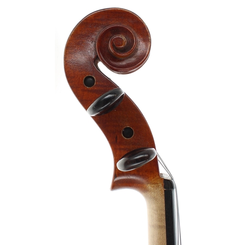 2410 - Violin labelled Fait sous la Direction de Marius Didier, Luthier, Mattaincourt, 1922..., the two pie... 