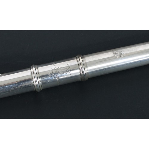 1642 - Ray Swinfield - Very fine and rare solid silver flute by and stamped Brannen-Cooper, London, Boston ... 