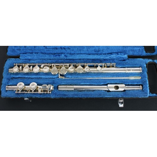 1636 - Ray Swinfield - Yamaha YFL-22S silver plated flute, case