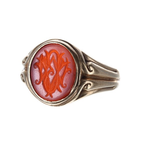 135 - Late Victorian gentleman's 15ct sardonyx intaglio ring, Chester 1897, 16mm, 8.1gm, ring size U... 