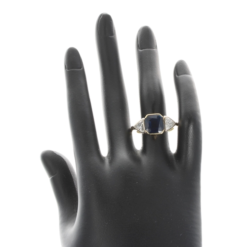 162 - Impressive and fine quality 18ct bicolour sapphire and trilliant-cut diamond three stone ring, the s... 