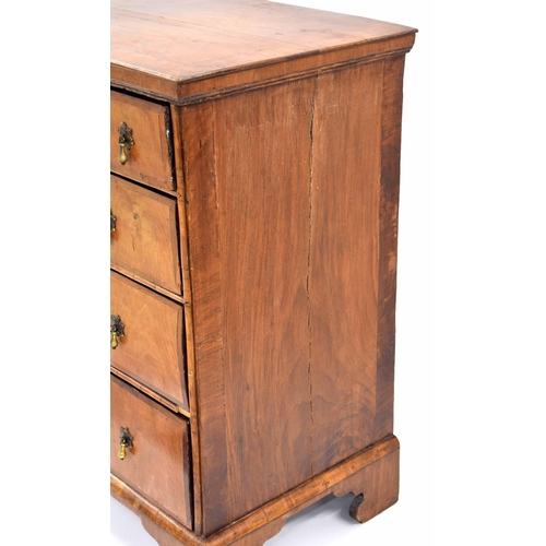 922 - 18th century walnut chest of drawers, the cross banded top over two short and three long graduated d... 