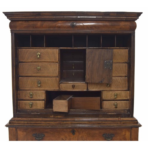 900 - Good 18th century walnut secretaire, the moulded cornice over slim cushion drawer above the fall fro... 