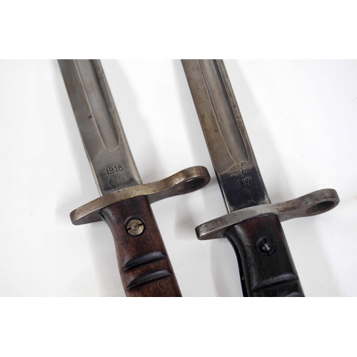 585 - Two WWI U.S Remington rifle bayonets, the 17