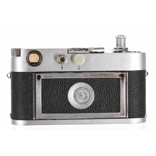 607 - Leica M3 rangefinder camera, serial no. 990 943,  with Summarit f=5cm 1:1.5 lens no. 1528879, with l... 