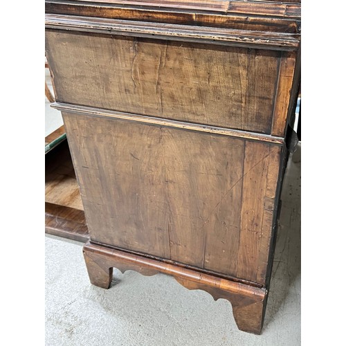 900 - Good 18th century walnut secretaire, the moulded cornice over slim cushion drawer above the fall fro... 