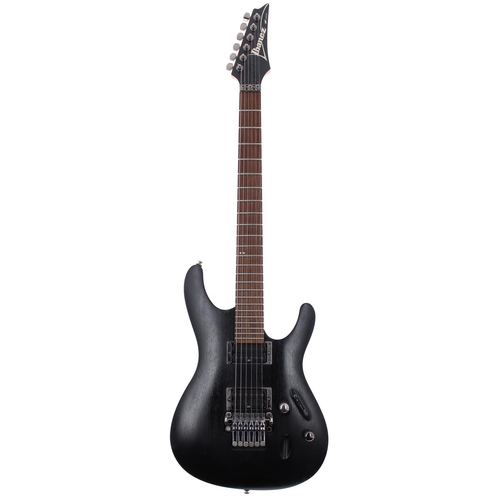 483 - 2011 Ibanez S Series S420 electric guitar, made in Indonesia; Body: matt black finish, dings and min... 