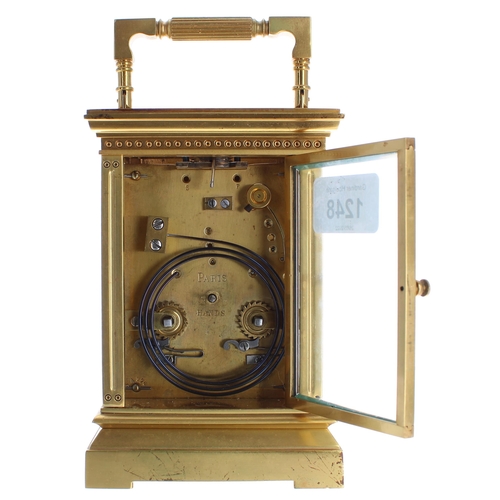 1213 - Good French repeater carriage clock striking on a gong, the movement back plate stamped Paris, no. 2... 