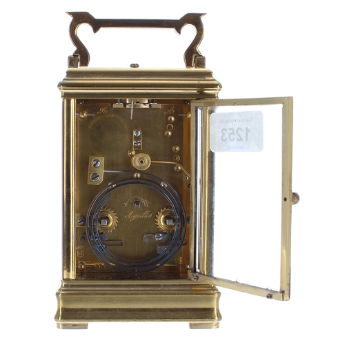 1214 - Good French repeater carriage clock striking on a gong, the movement back plate stamped Paris over t... 