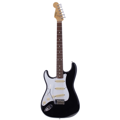 132 - Late 1980s Fender Stratocaster left-handed electric guitar, made in Japan, ser. no. Gxxxxx3; Body: b... 