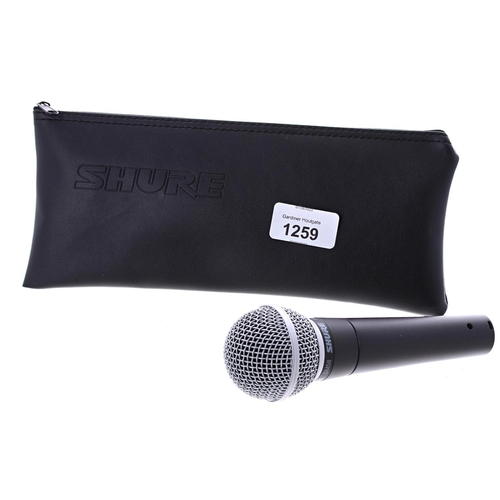 3059 - Shure SM58 dynamic microphone, with pouch