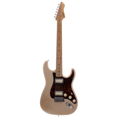 297 - Stefan D'Pergo electric guitar; Body: trans vintage white, a few minor marks; Neck: maple; Fretboard... 