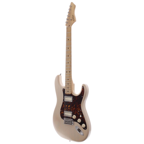 297 - Stefan D'Pergo electric guitar; Body: trans vintage white, a few minor marks; Neck: maple; Fretboard... 