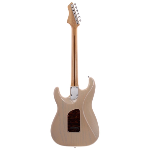 297 - Stefan D'Pergo electric guitar; Body: trans vintage white, a few minor marks; Neck: maple; Fretboard... 