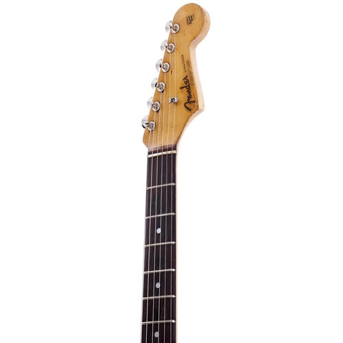 324 - 1962 Fender Stratocaster electric guitar, made in USA, ser. no. 9xxx5; Body: Dakota red refinish, ex... 