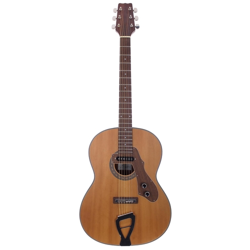 346 - Roberto Brandoni Custom electro-acoustic guitar; Body: natural; Neck: good; Fretboard: rosewood; Fre... 