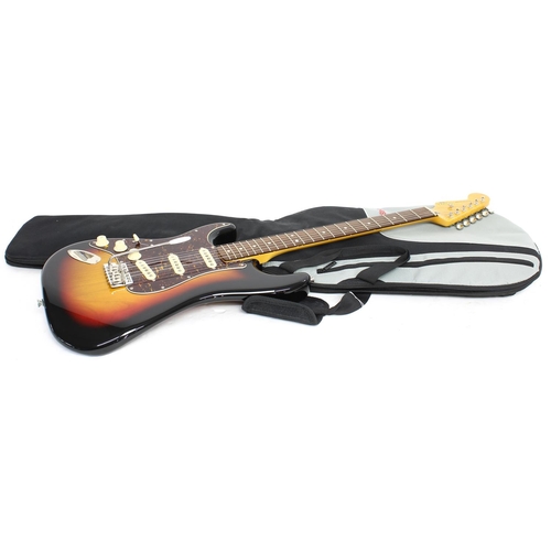 396 - 2017 Squier by Fender Classic Vibe Stratocaster left-handed electric guitar, made in China; Body: su... 