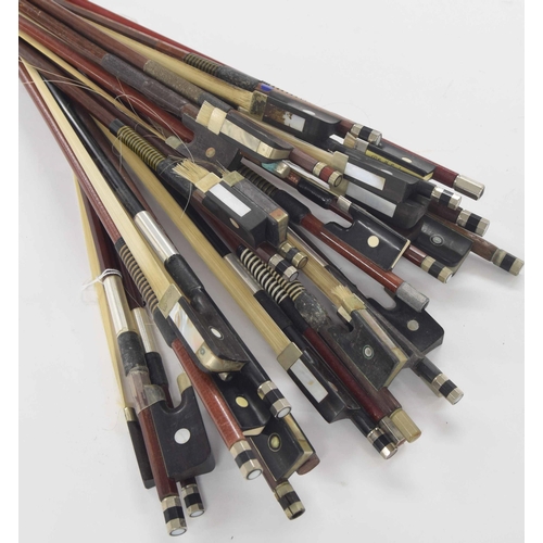 2203 - Bundle of twenty various size instrument bows (20)