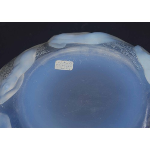 634 - René Lalique 'Ondines' opalescent glass bowl, signed, 8