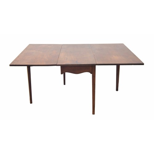 879 - Georgian mahogany drop leaf rectangular dining table, 62.5