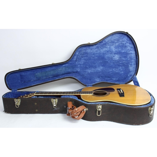 487 - Yamaha FG-700 acoustic guitar, made in Japan, circa 1972; Back and sides: Jacaranda, a few scuffs su... 