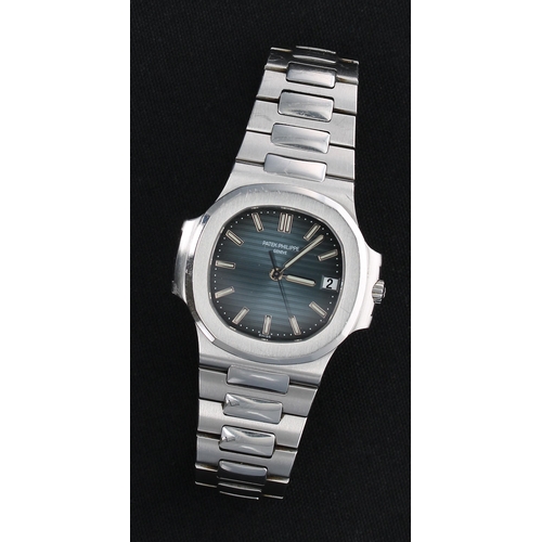 70 - A Very Fine Patek Philippe Nautilus automatic gentleman's stainless steel wristwatch, reference no. ... 