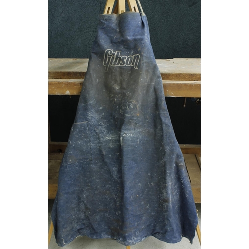 542 - Tony Zemaitis - Tony's 'Gibson' Guitars denim type workshop apron* An apron worn by Tony Zemaitis in... 