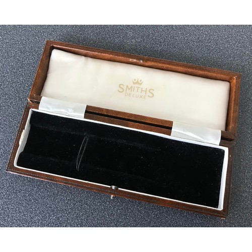 51 - Smiths Deluxe 9ct gentleman's wristwatch, Birmingham 1954, circular silvered dial with gilt applied ... 