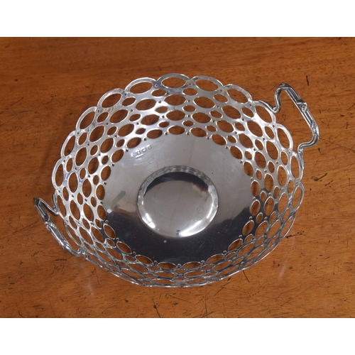 511 - Edwardian pierced circular silver basket, makers marks rubbed '...JZ', Birmingham 1908, 7