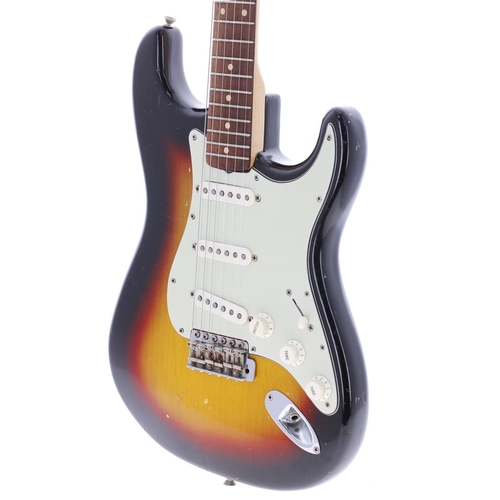 188 - 1962 Fender Stratocaster electric guitar, made in USA, ser. no. 8xxx3; Body: sunburst finish with va... 