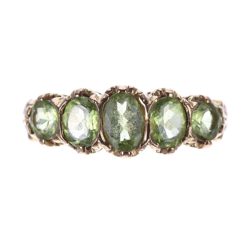 262 - Pretty 9ct peridot five stone claw set ring, width 7mm, 3.4gm, ring size P