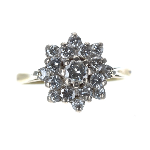 238 - 18ct yellow gold diamond cluster ring, 2.7gm, ring size H