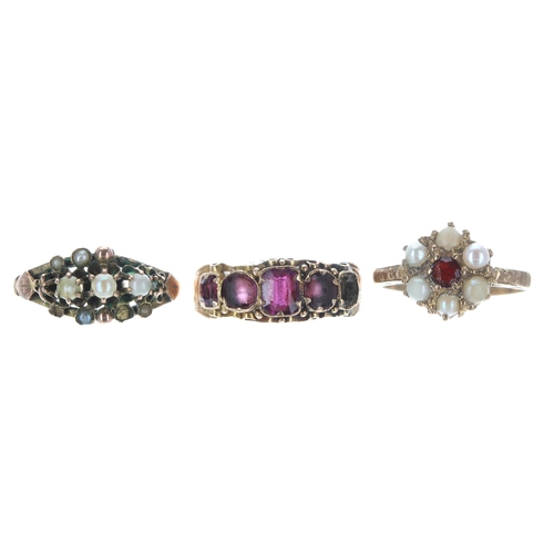 276 - 15ct garnet ring, 2.7gm (stone missing); with two other cluster rings, 3.7gm (3) (faults)... 