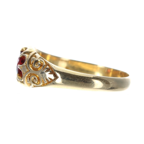 188 - Edwardian 18ct claw set garnet ring, Chester 1906, width 9mm, 6.8gm, ring size W (32)... 