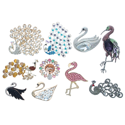 277 - Ten gem and stone set bird brooches to include swan, peacock and flamingo (10)