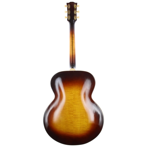 202 - 1946 Gibson L-5 archtop guitar, made in USA, ser. no. 9xxx5; Body: sunburst finished maple back and ... 