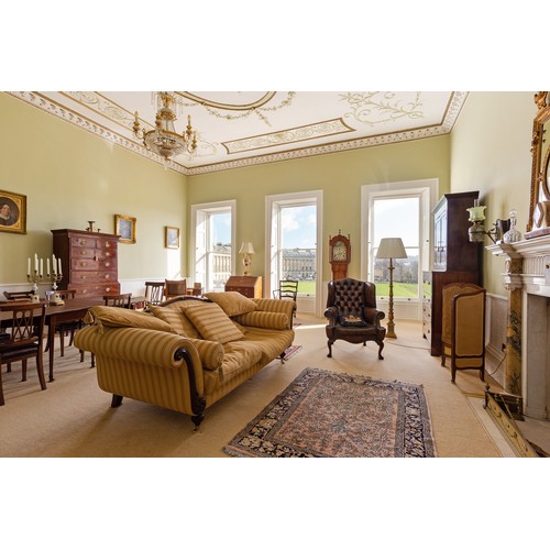 784 - George III mahogany bureau, the hinged fall front inlaid with an oval paterae enclosing a fitted div... 