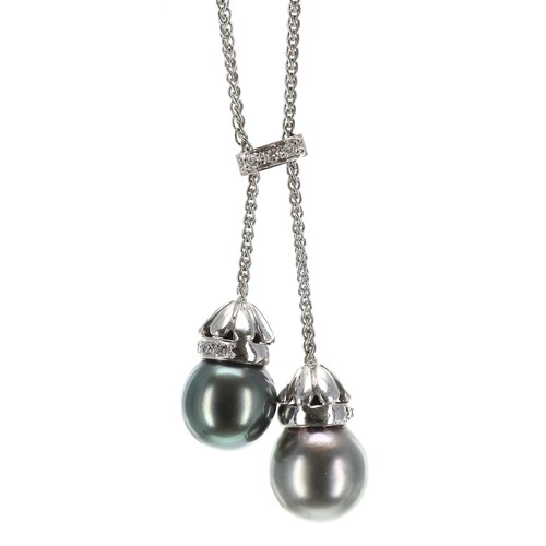 315A - Fine quality 18ct white gold Tahitian cultured pearl and diamond necklace with a matched pair of dro... 