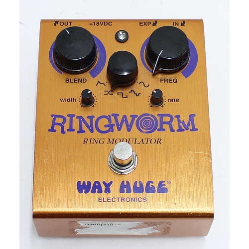 1027 - Way Huge Electronics Ringworm ring modulator guitar pedal