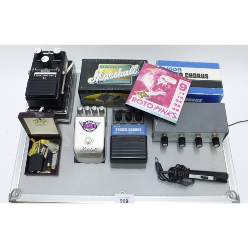 989 - Selection of guitar related items to include a Marshall VT-1 Vibratrem pedal, boxed, an Arion SCH-1 ... 