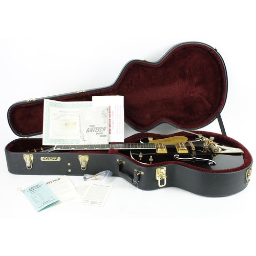 452 - 2009 Gretsch Chet Atkins G6120BK hollow body electric guitar, made in Japan, ser. no. JT09xxxxx7; Bo... 