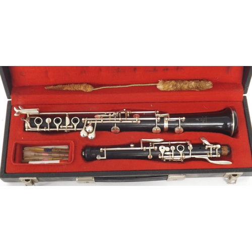 1847 - Blackwood oboe by and stamped T.W. Howarth & Co, London, ser. no. B2126, case ... 